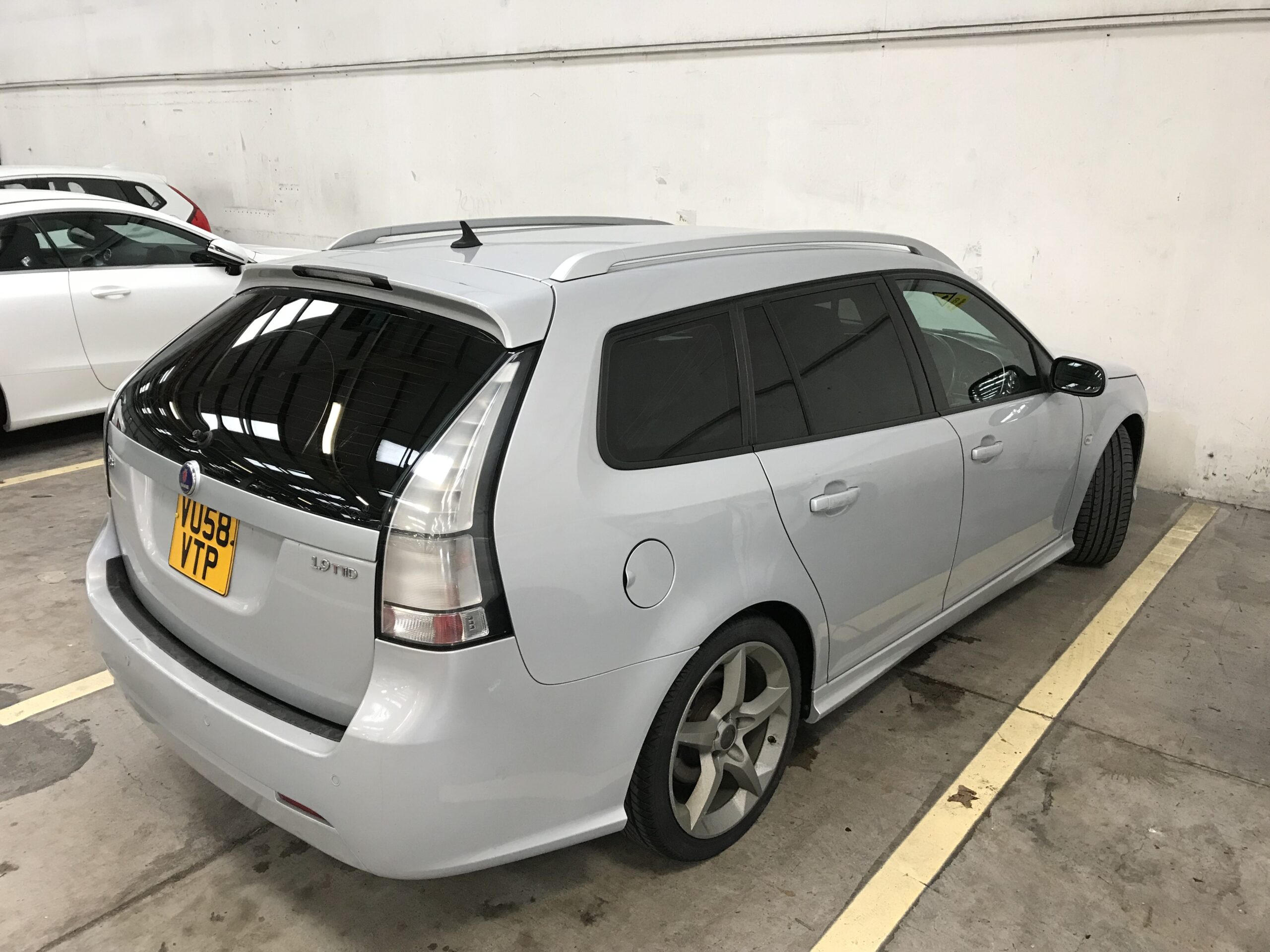 Car tinting Shaftesbury - privacy film